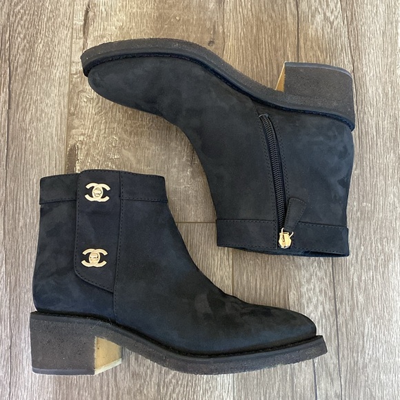 Chanel boots - Picture 7 of 15